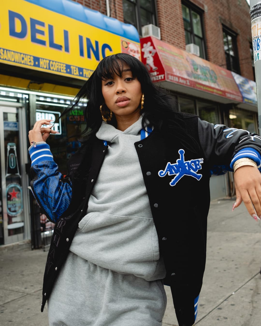 Fecha de lanzamiento de la coleccion de ropa Jordan x Awake NY. Nike SNKRS